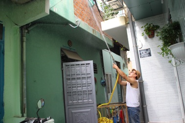 Cận cảnh "xe cứu hỏa mini" tự chế dễ dàng tiếp cận nơi "hang cùng ngõ hẹp"