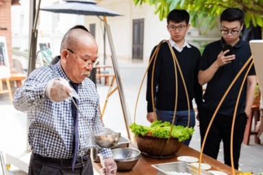 Lùm xùm về "truyền nhân" Phở Thìn: Liệu có phải chiêu trò?