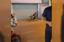 Công an làm việc với người đàn ông đạp xe, đánh cô gái giữa đường ở TPHCM