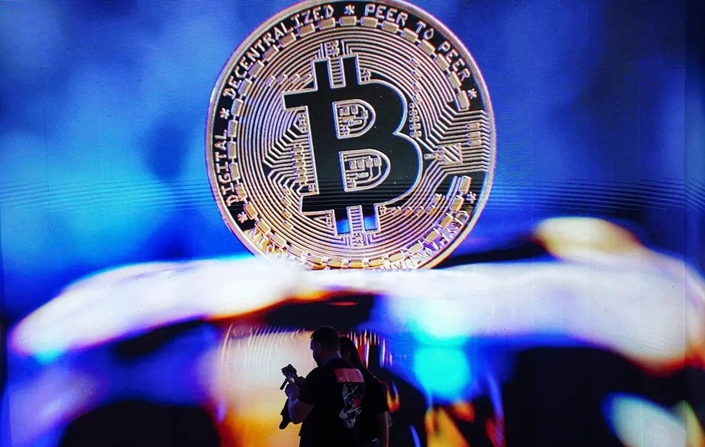 Bitcoin ធ្លាក់ចុះជាង 1 ពាន់លានដុល្លារត្រូវបានលុបចោលដោយសារតែភាពតានតឹងនៅមជ្ឈិមបូព៌ា - 1 Bitcoin sụt mạnh, hơn 1 tỷ USD bị xóa sổ vì căng thẳng Trung Đông - 1