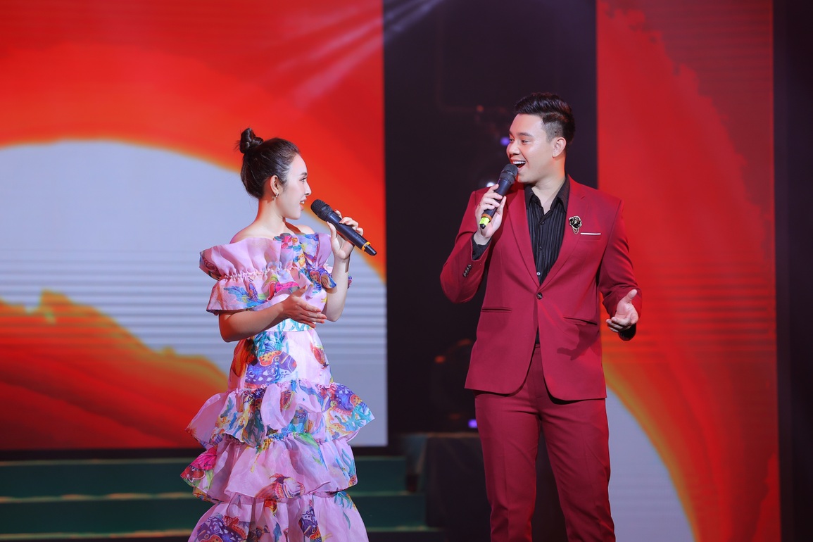 Ca sĩ Bảo Trâm, Đông Hùng tiết lộ cuộc sống sau khi lập gia đình - 3 Ca sĩ Bảo Trâm, Đông Hùng tiết lộ cuộc sống sau khi lập gia đình - 3