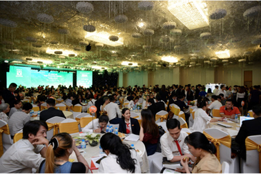 Thỏi nam châm Diamond Center "hút" gia đình trẻ