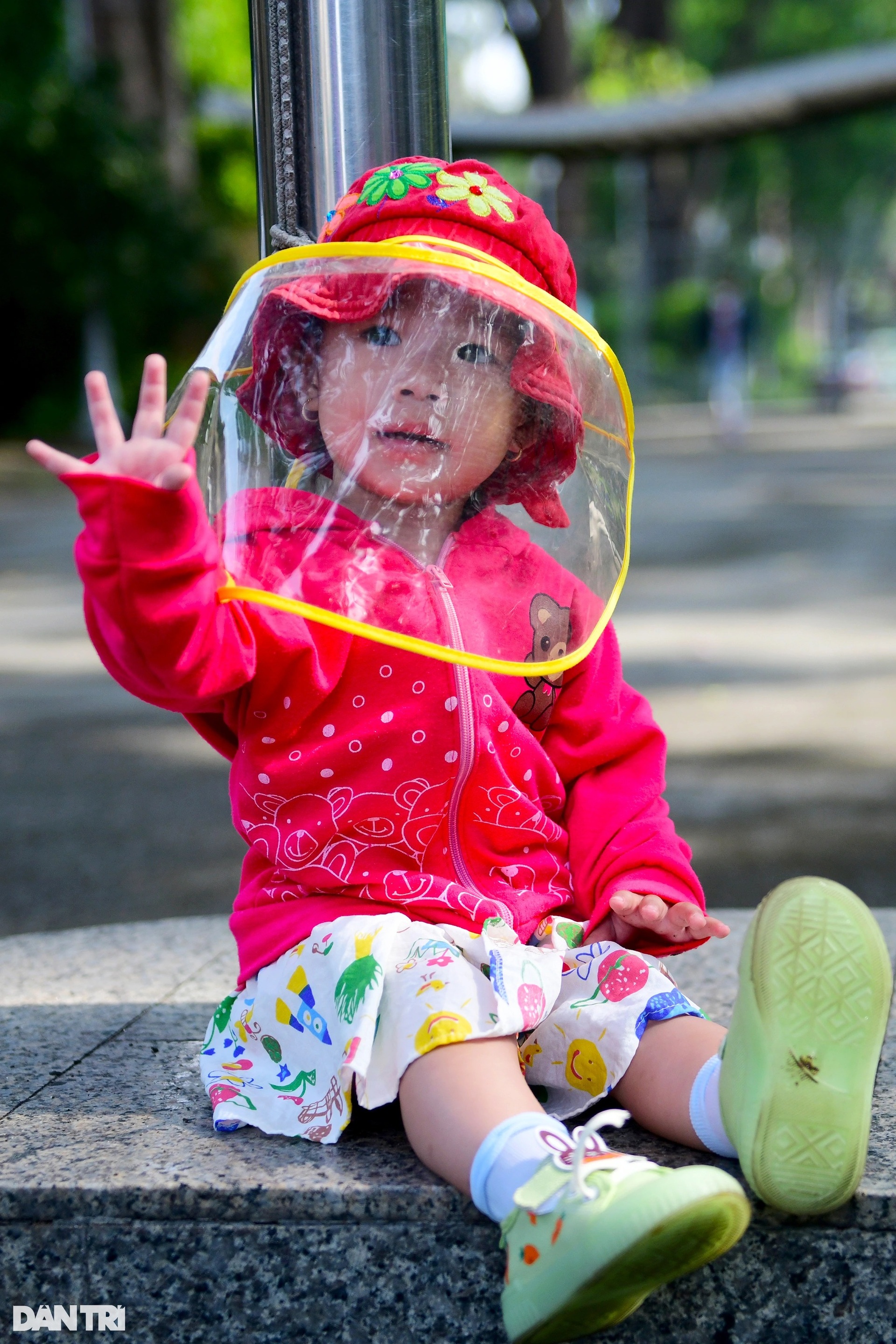 Thảo cầm viên Sài Gòn mở cửa, người dân đổ xô đưa con em đến vui chơi - 4 Thảo cầm viên Sài Gòn mở cửa, người dân đổ xô đưa con em đến vui chơi - 4