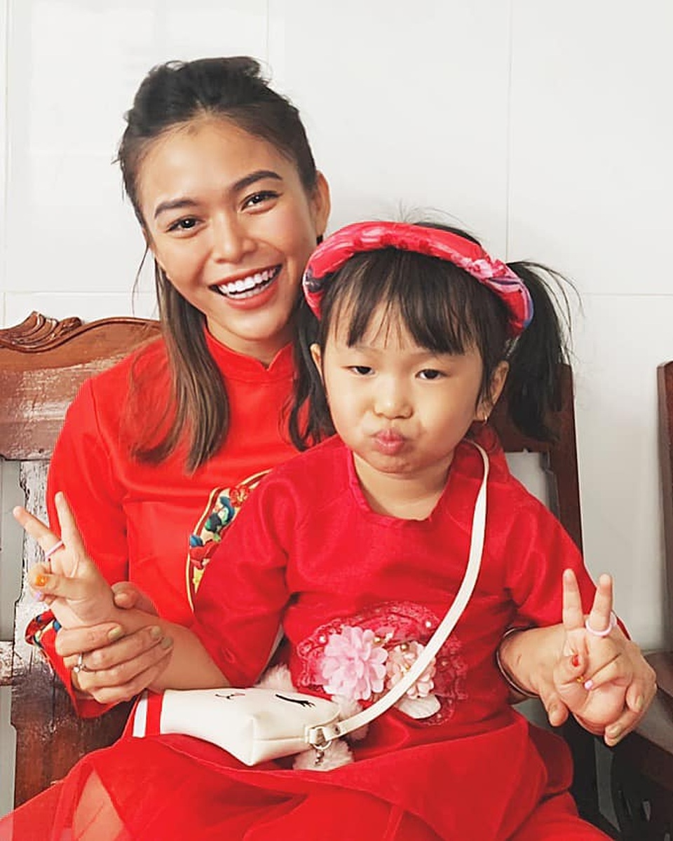 Sao Việt đi đâu, làm gì ngày đầu năm? - 11