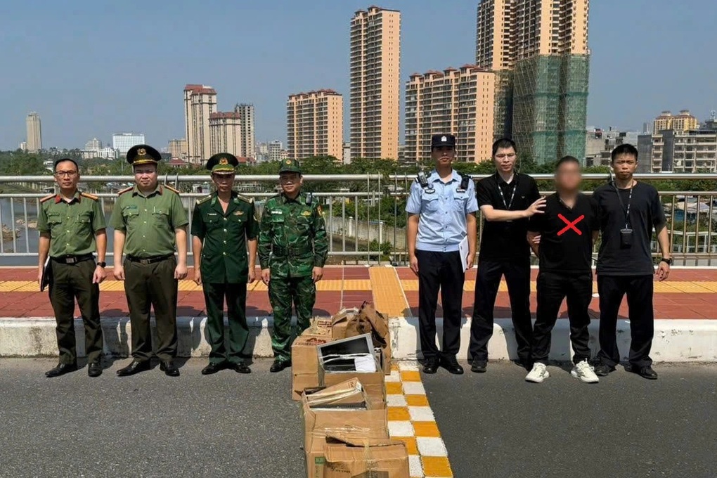 Trục xuất một người nước ngoài khai thác băng thông các nhà mạng Việt Nam - 1