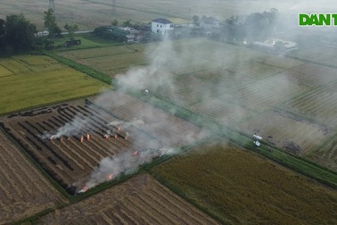 Mịt mù khói rơm rạ ở Hà Tĩnh
