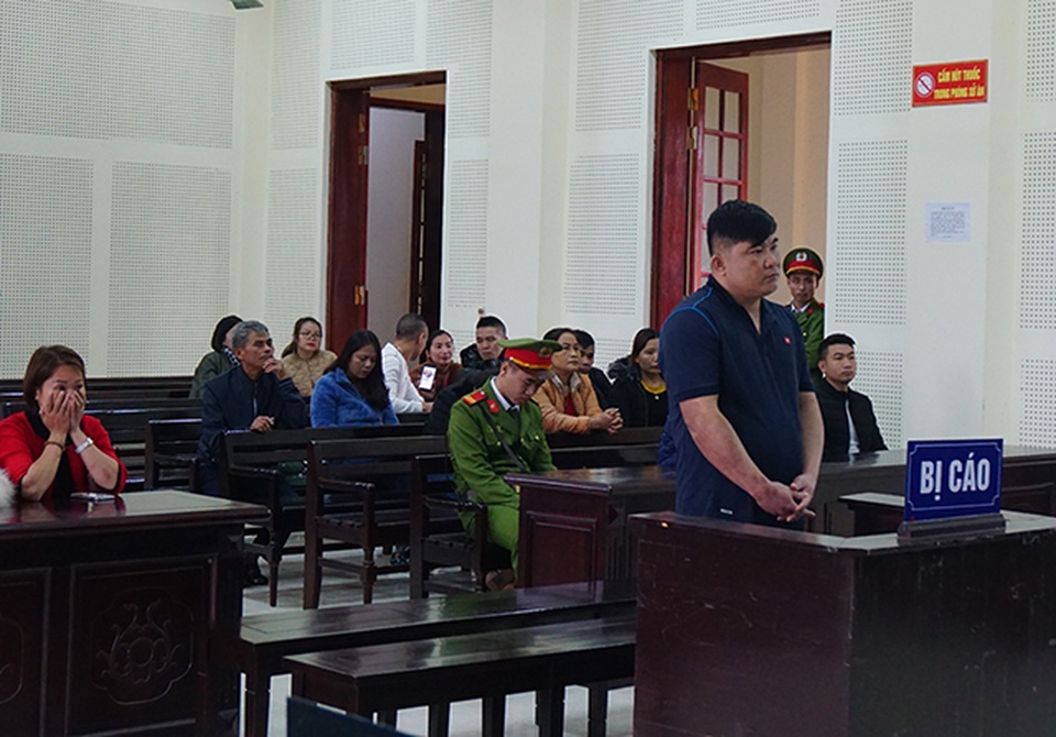 Không được nói chuyện, đổ xăng đốt phòng người tình - 2 Không được nói chuyện, đổ xăng đốt phòng người tình - 2