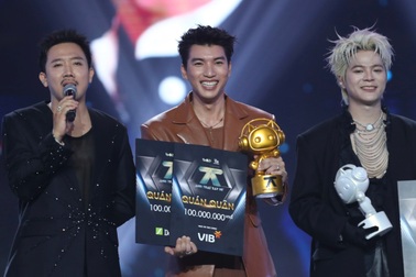 HIEUTHUHAI đăng quang "Anh trai say hi", quyên góp 200 triệu tiền thưởng