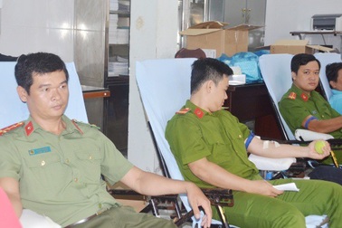 Đại úy công an 22 lần hiến máu tình nguyện