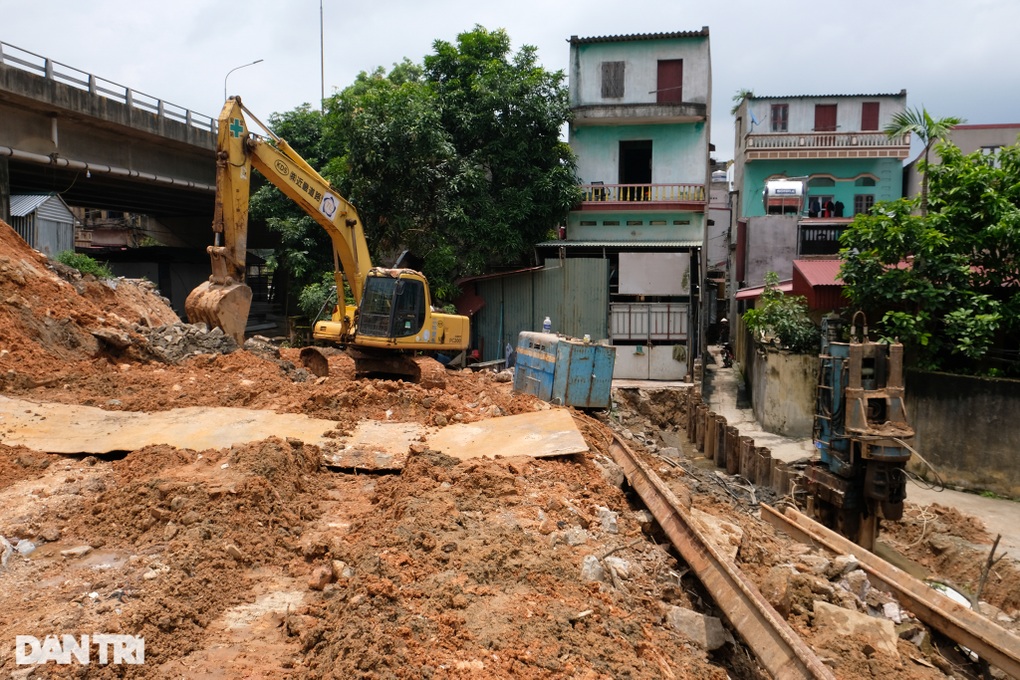 Công trường xây dựng, mở rộng cầu Như Nguyệt nối đôi bờ sông Cầu - 8 Công trường xây dựng, mở rộng cầu Như Nguyệt nối đôi bờ sông Cầu - 8