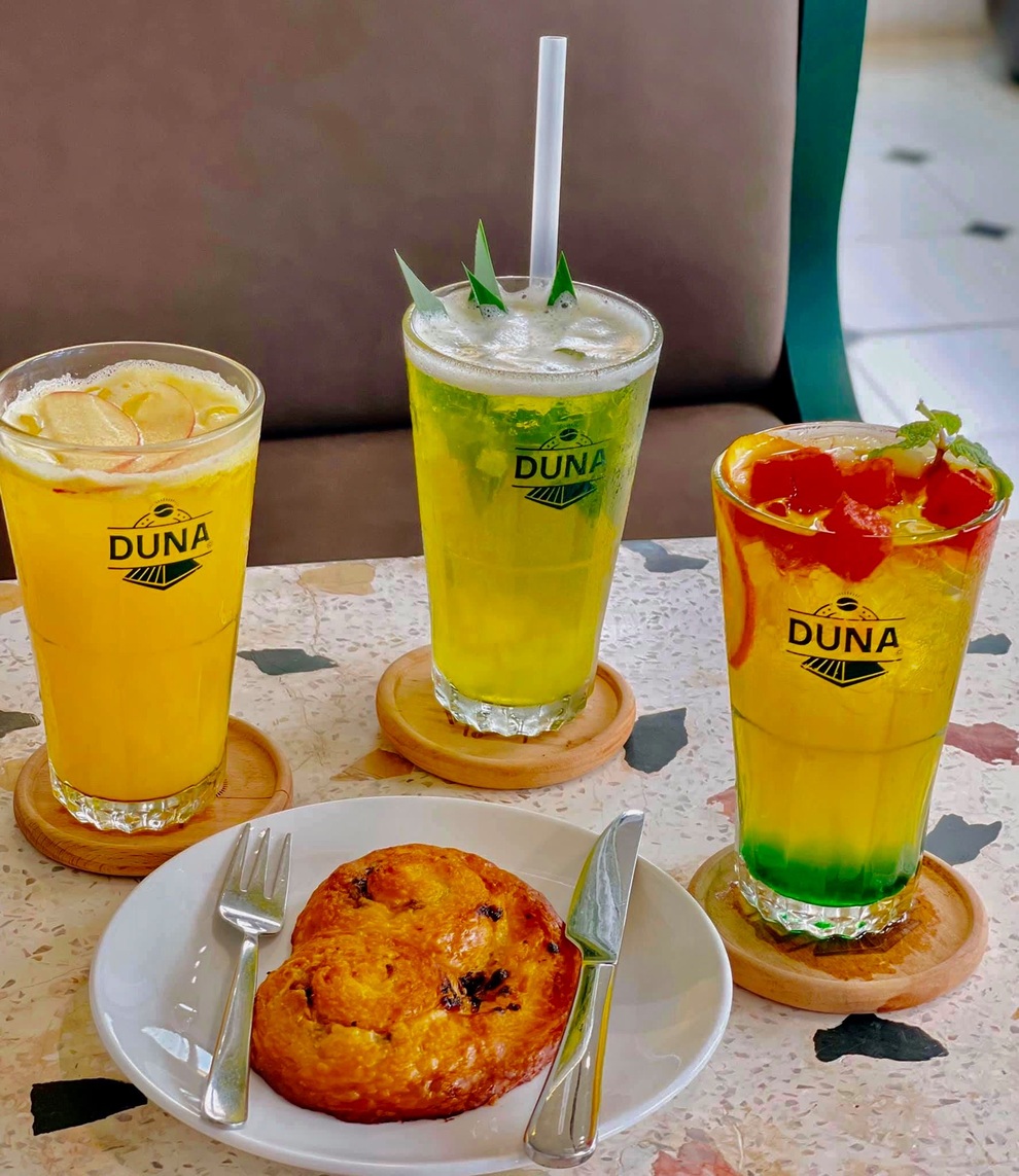 Vi vu trong quán cà phê toa tàu độc đáo giữa lòng Hà Nội - 14 Vi vu trong quán cà phê toa tàu độc đáo giữa lòng Hà Nội - 14