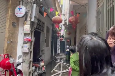Hà Nội: Cháy nhà dân do đun bếp củi ở tầng 5