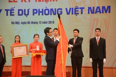 "Bỏ qua" trạm xá khang trang, dân đi thẳng đến viện