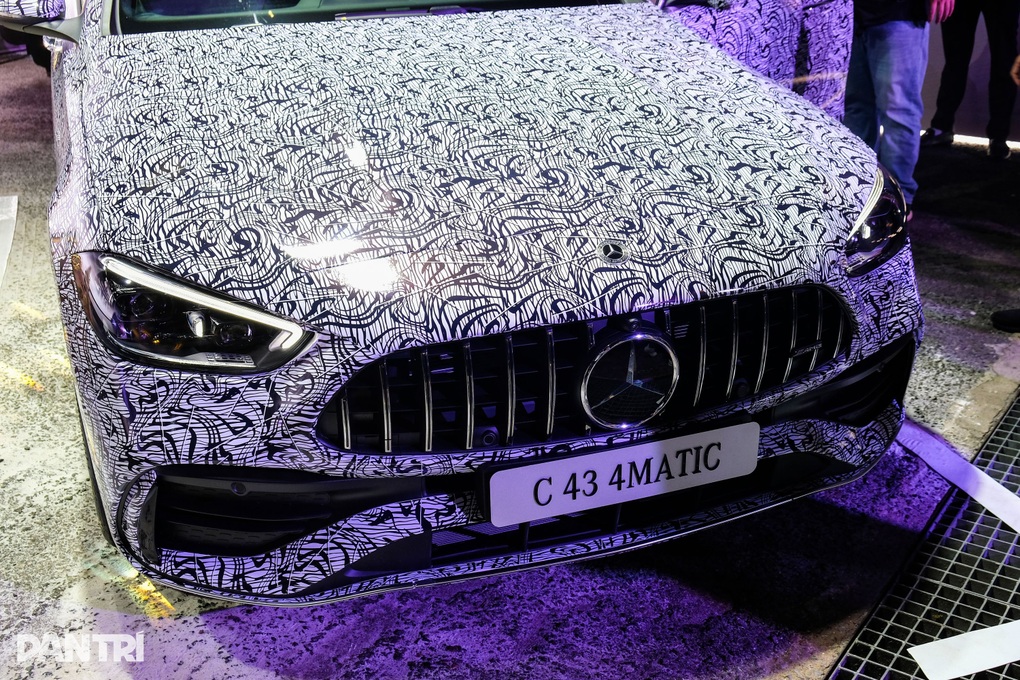 Mercedes-AMG C 43 lắp ráp tại Việt Nam, sedan hiệu suất cao cho tay chơi - 4 Mercedes-AMG C 43 lắp ráp tại Việt Nam, sedan hiệu suất cao cho tay chơi - 4