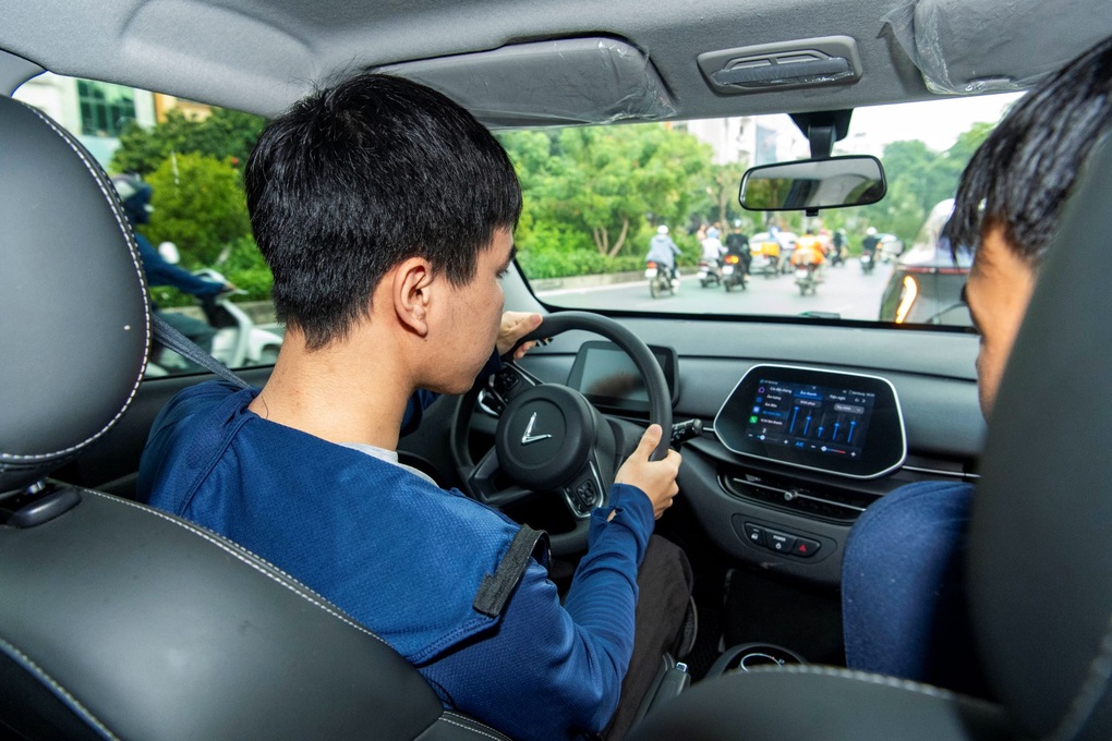 Lái thử VF 5 Plus, nhiều người yêu thích xe điện - 2 Lái thử VF 5 Plus, nhiều người yêu thích xe điện - 2