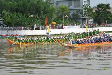 Sôi nổi ngày hội VH-TT&DL đồng bào Khmer Nam Bộ 2014