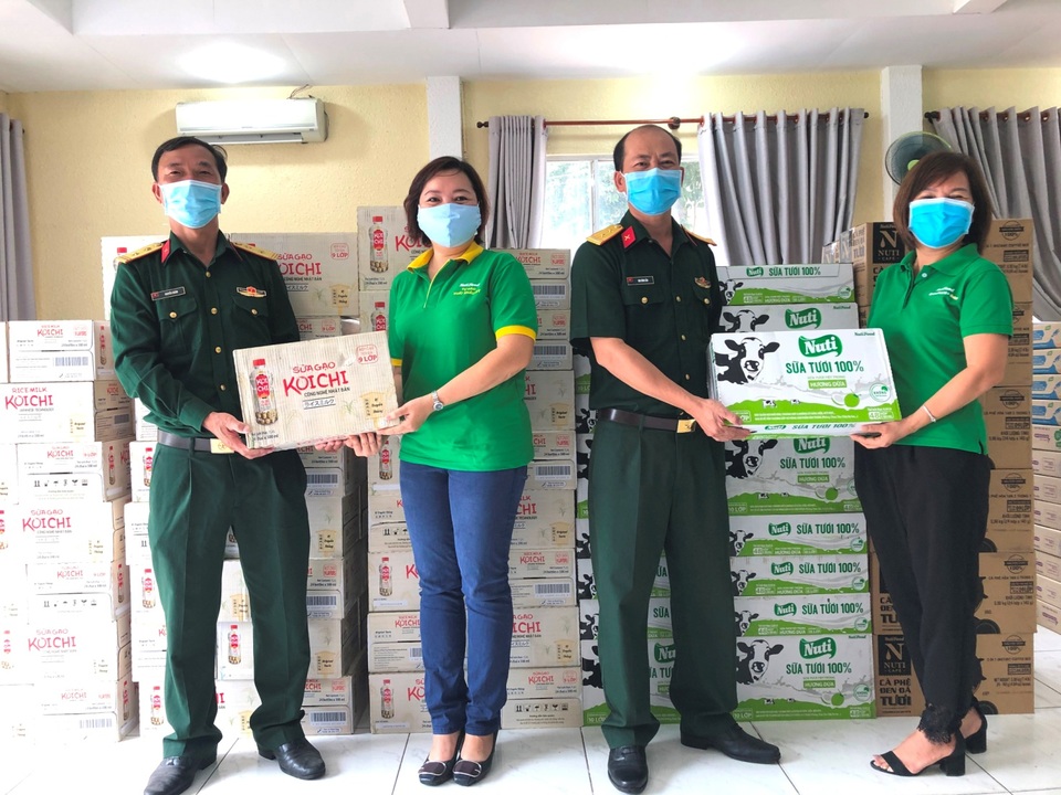 NutiFood hỗ trợ dinh dưỡng cho các chiến sĩ quân dội chống dịch Covid-19 - 2 NutiFood hỗ trợ dinh dưỡng cho các chiến sĩ quân dội chống dịch Covid-19 - 2