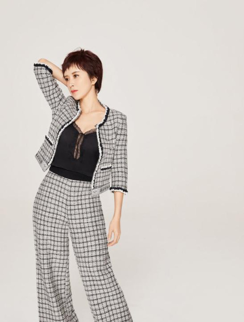 Cuộc sống giàu sang, quyền lực của mỹ nhân thị phi nhất dàn sao Tây Du Ký - 11 Cuộc sống giàu sang, quyền lực của mỹ nhân thị phi nhất dàn sao Tây Du Ký - 11