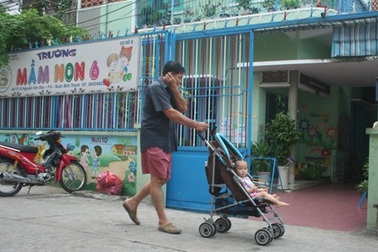 Bệnh tay chân miệng tiếp tục tấn công trường học