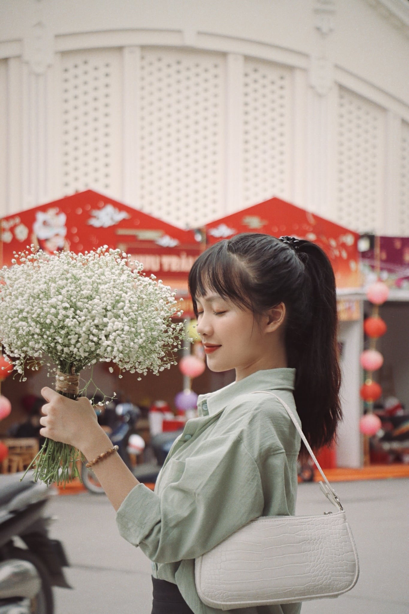 Bạn gái Nhâm Mạnh Dũng: Học vấn bất ngờ, được động viên đi thi hoa hậu - 5 Bạn gái Nhâm Mạnh Dũng: Học vấn bất ngờ, được động viên đi thi hoa hậu - 5