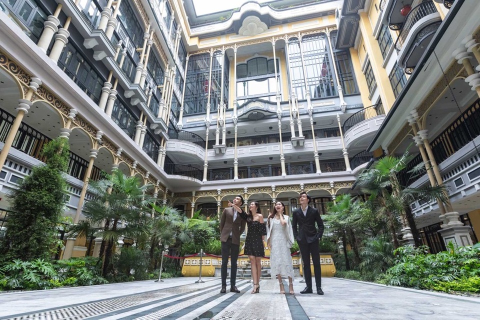 Du khách nô nức check-in Sa Pa giải nhiệt mùa hè - 1 Du khách nô nức check-in Sa Pa giải nhiệt mùa hè - 1