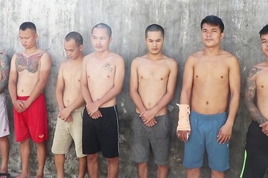 Hỗn chiến vì 1 cô gái, vào tận bệnh viện truy sát đối thủ