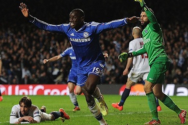 “Kép phụ” giúp Chelsea hạ PSG giành vé vào bán kết