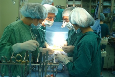 Cứu sống một bệnh nhân bị vỡ động mạch chủ