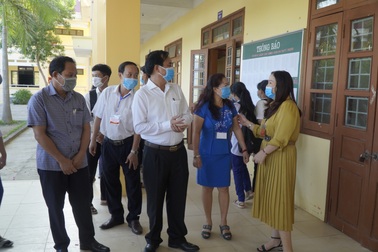 Gấp rút rà soát cán bộ, giám thị, thí sinh liên quan các ca Covid-19 mới