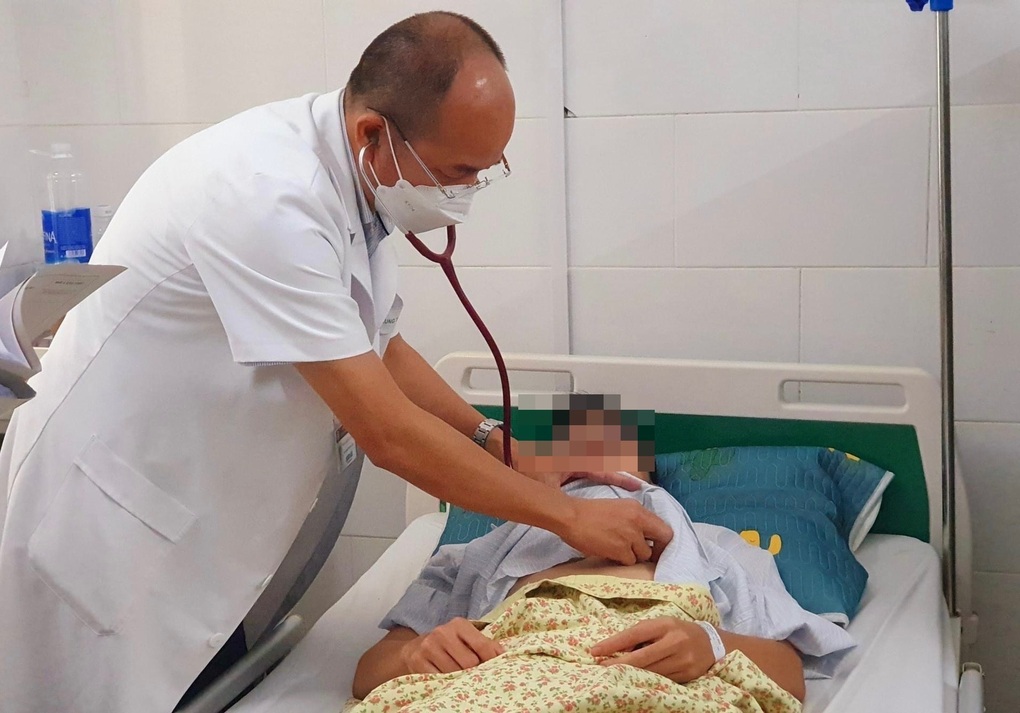 Chủ quan khi bị sốt, nhiều người vào viện đã bị cô đặc máu, sốc - 1 Chủ quan khi bị sốt, nhiều người vào viện đã bị cô đặc máu, sốc - 1