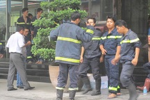 Cháy toà nhà 22 tầng, du khách nước ngoài hoảng loạn