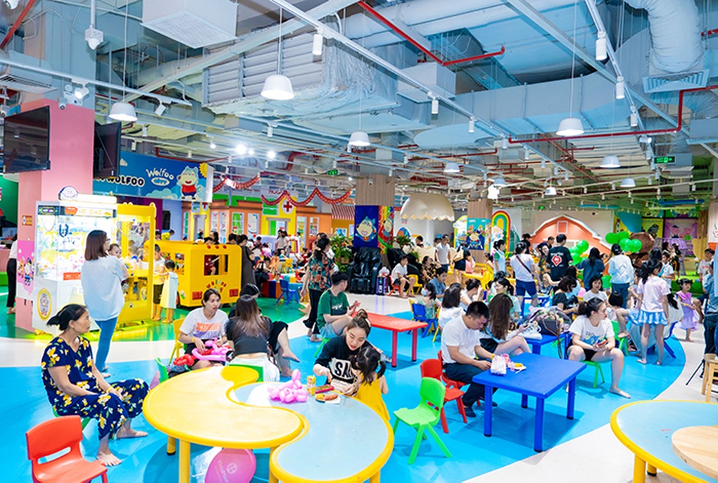 Không khí vui tươi gắn kết gia đình tại các trung tâm thương mại - 5