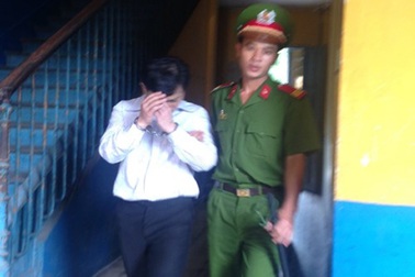 Bị đánh chết xuất phát từ việc để chó phóng uế bừa bãi