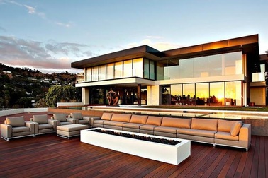 Biệt thự xa hoa của tỷ phú trốn truy nã từng "đốt tiền như giấy"