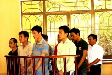 Xét xử vụ án mua bán trái phép vật liệu nổ lớn nhất tỉnh