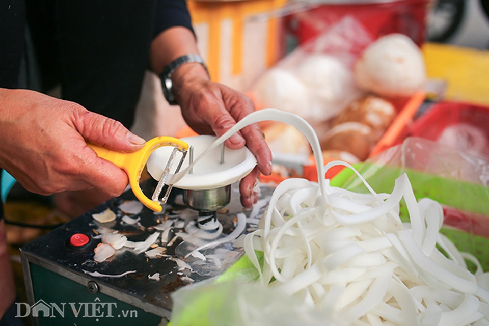 Buôn cùi dừa làm mứt Tết kiếm hàng chục triệu đồng mỗi ngày - 6 Buôn cùi dừa làm mứt Tết kiếm hàng chục triệu đồng mỗi ngày - 6