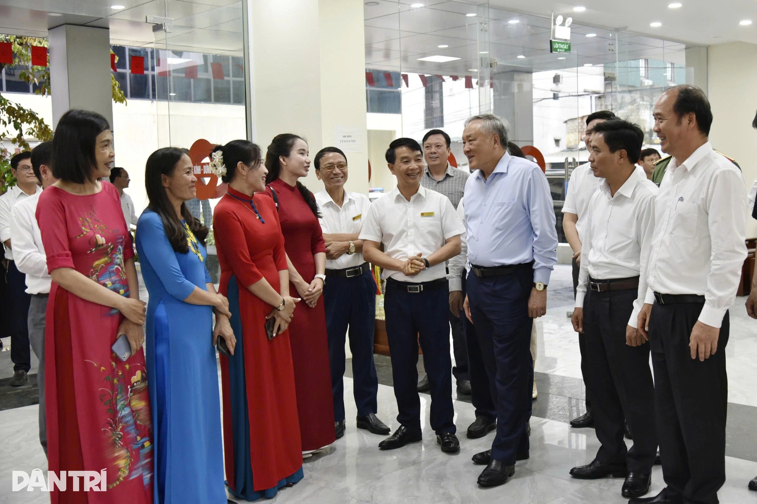 Phó Thủ tướng Nguyễn Hòa Bình thăm, tặng quà người có công tại Thanh Hóa - 7