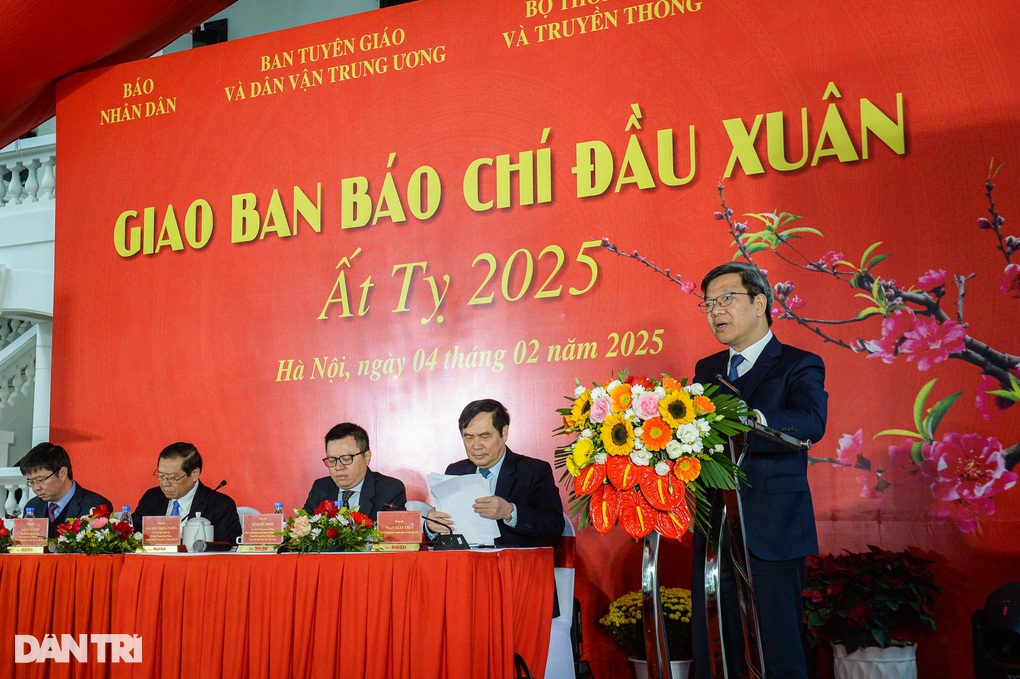 Báo chí cần khơi dậy lòng yêu nước, tự hào dân tộc - 4 Báo chí cần khơi dậy lòng yêu nước, tự hào dân tộc - 4
