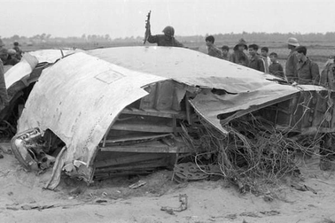 Những "siêu pháo đài bay" bị hạ gục trên bầu trời Hà Nội