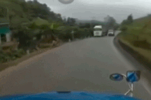 Nổi bật tuần qua: Tài xế container chấp nhận bị nạn để tránh xe tải vượt ẩu