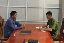 Vận động đối tượng trốn truy nã 20 năm ra đầu thú