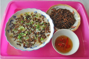 Rùng mình với những món ăn từ… mối