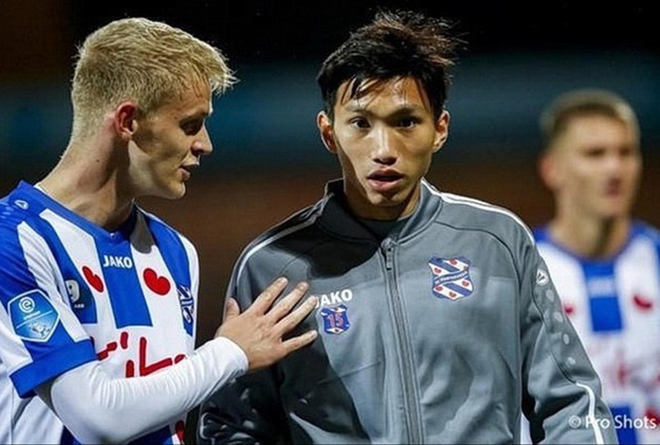 Báo Hà Lan nói gì về việc CLB Hà Nội trả lương cho Văn Hậu ở Heerenveen? - 3 Báo Hà Lan nói gì về việc CLB Hà Nội trả lương cho Văn Hậu ở Heerenveen? - 3