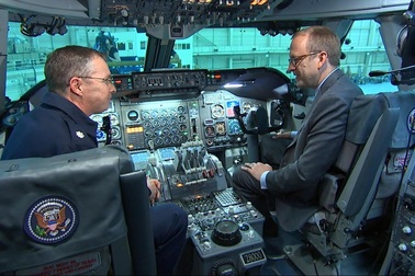 Khám phá bên trong "Nhà Trắng trên không" của Tổng thống Mỹ