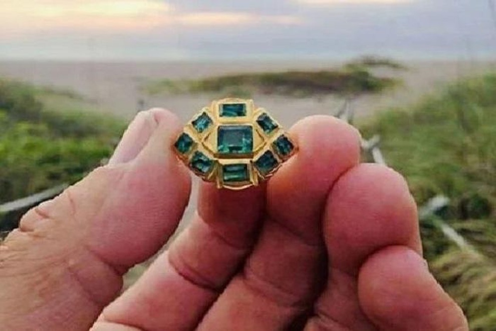 Bí ẩn chiếc nhẫn vàng nạm ngọc lục bảo trị giá 17 tỷ đồng của người Inca - 1 Bí ẩn chiếc nhẫn vàng nạm ngọc lục bảo trị giá 17 tỷ đồng của người Inca - 1