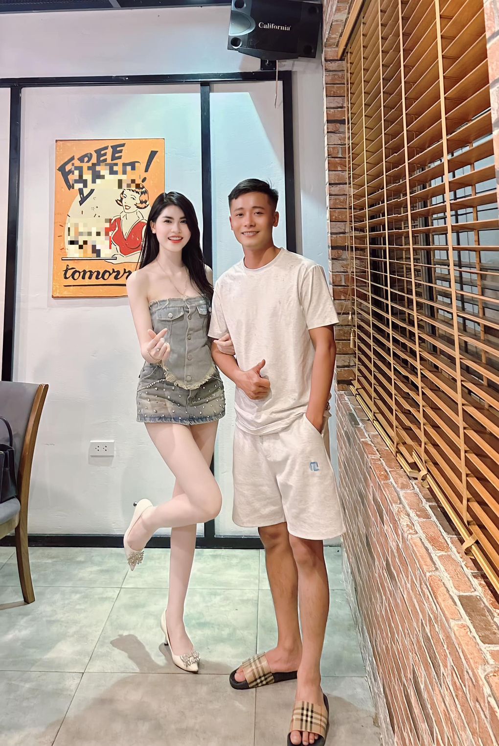 Hot girl Thái Bình bị ném đá vì tạo dáng thân mật bên Quang Linh Vlog - 2