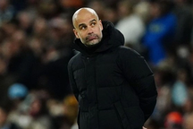 HLV Pep Guardiola dọa rời Man City