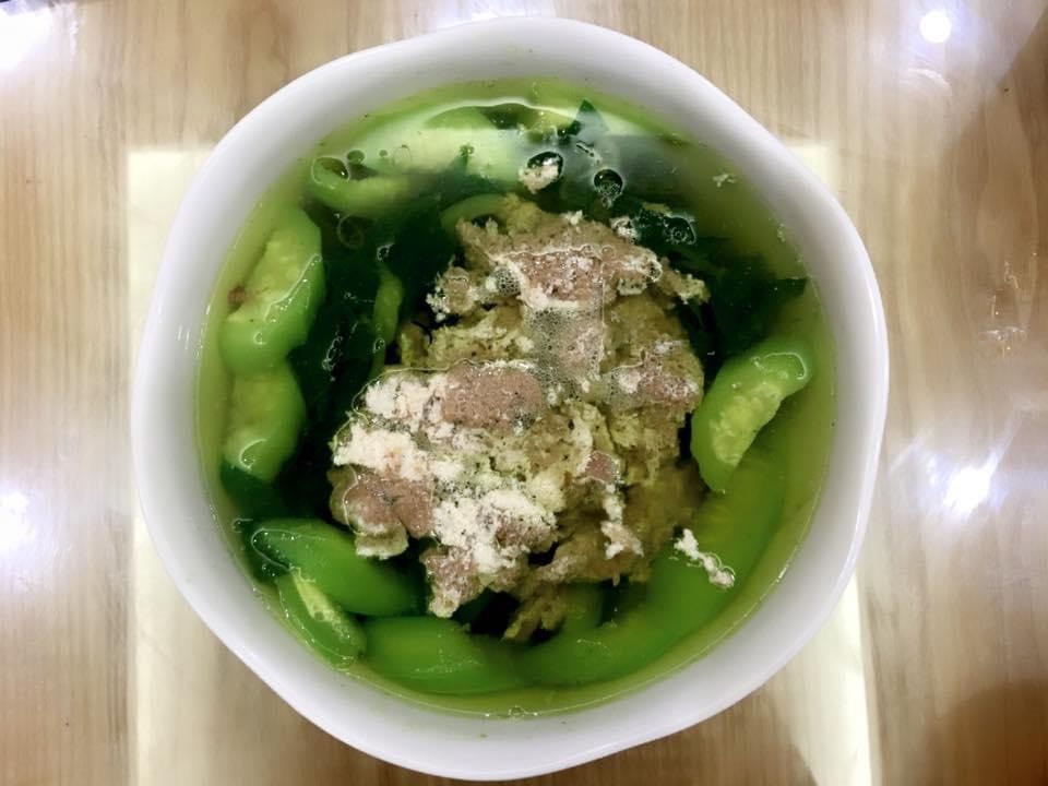 Không chỉ xinh đẹp, bạn gái NSND Công Lý còn nấu ăn khéo léo - 19 Không chỉ xinh đẹp, bạn gái NSND Công Lý còn nấu ăn khéo léo - 19