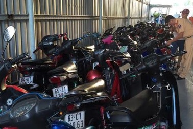 Bắt giữ 41 "quái xế" đua xe trái phép