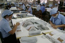 "Đói" vốn làm ăn, doanh nghiệp vừa và nhỏ xoay sở kiểu gì?